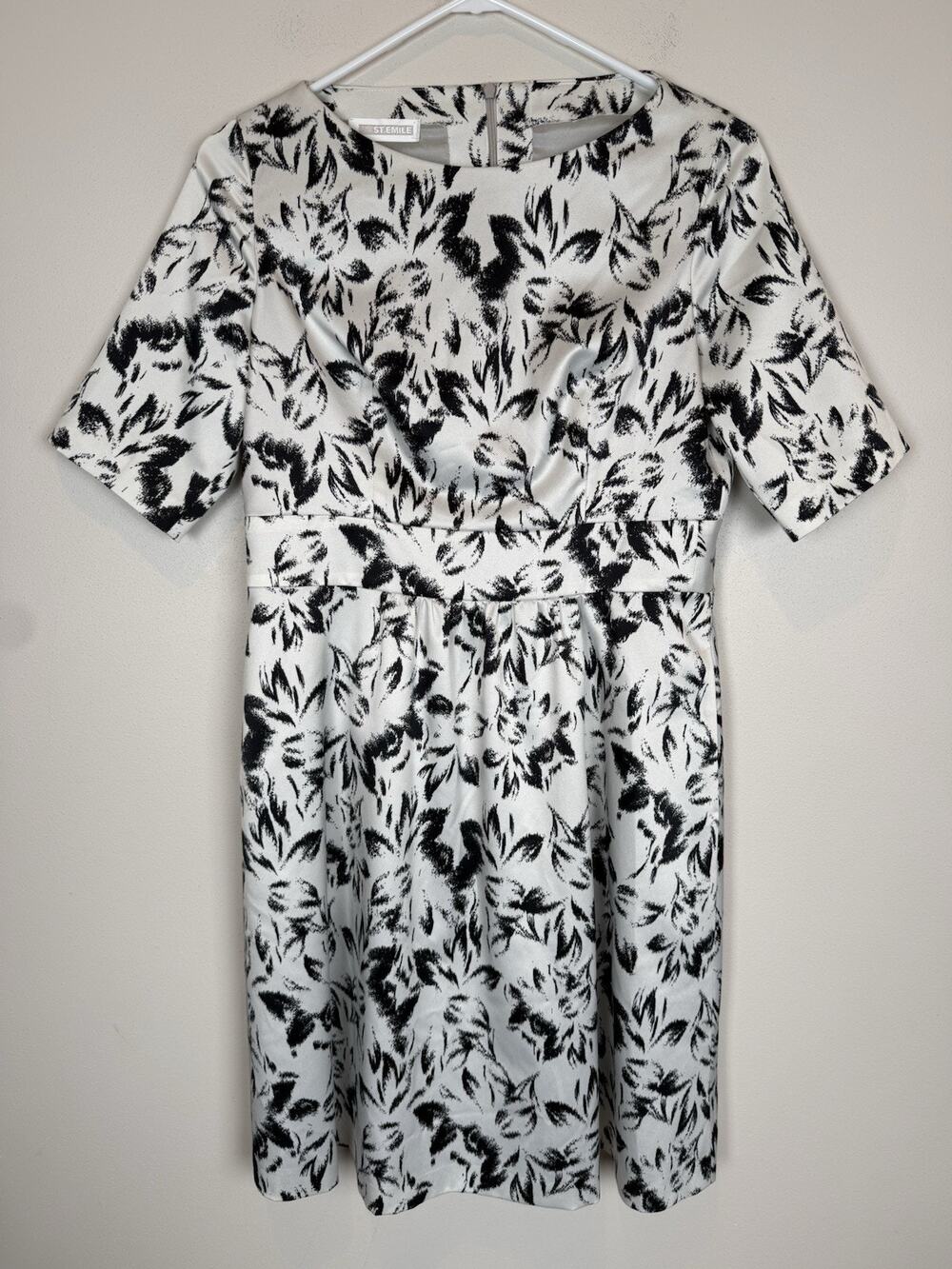 ST. EMILE 100% Silk Black White Floral 3/4 Sleeve Dress 3/4 Sz 8